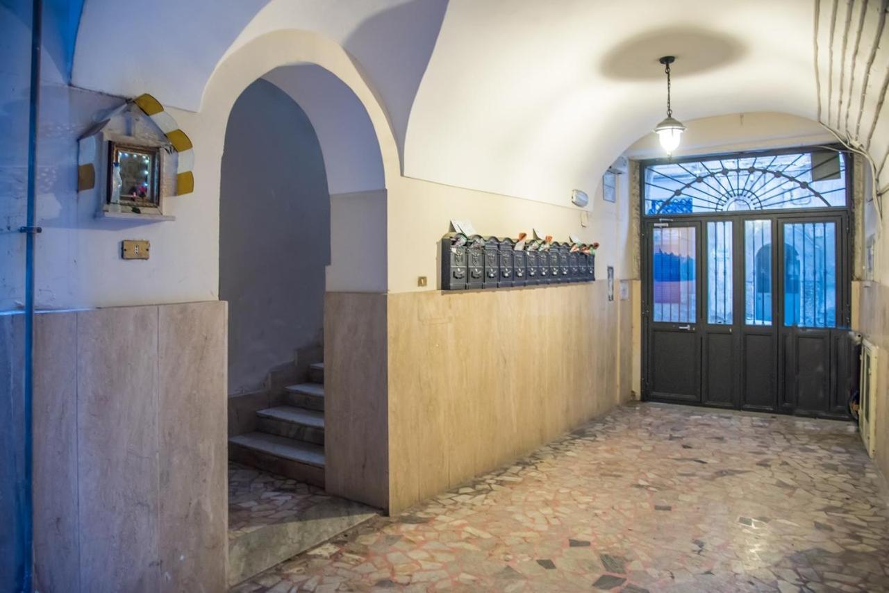 Ferienwohnung Relais Old Naples From A Terrace Exterior foto