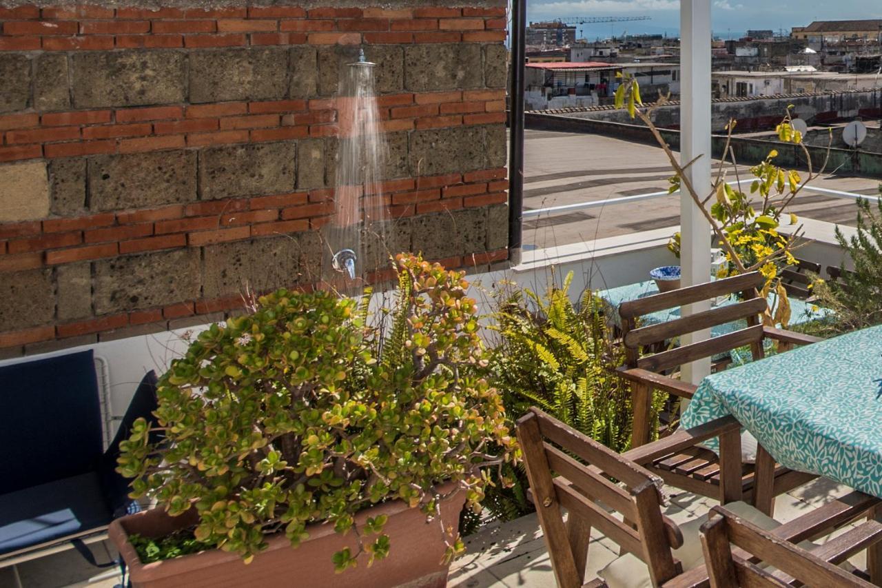 Ferienwohnung Relais Old Naples From A Terrace Exterior foto